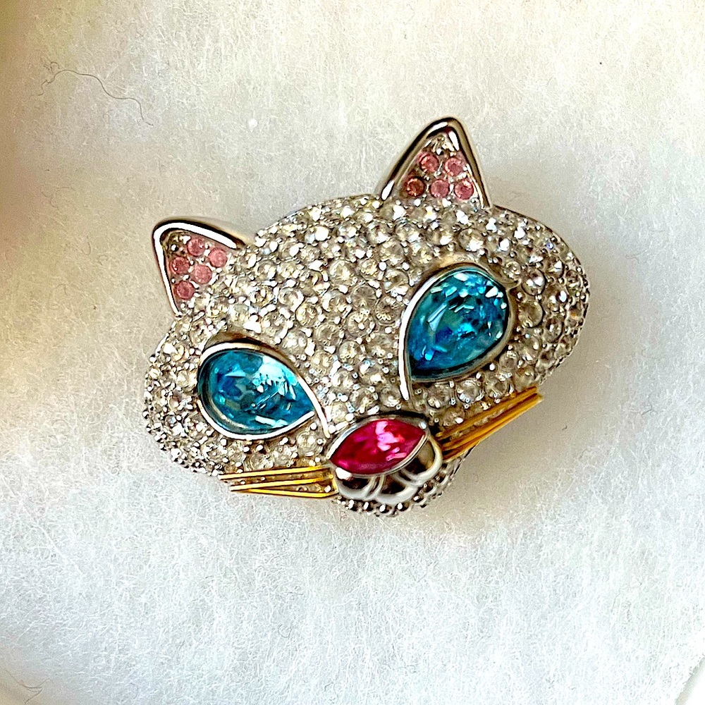 Swarovski Vintage Rhodium Pave Cat Face Brooch - Like New